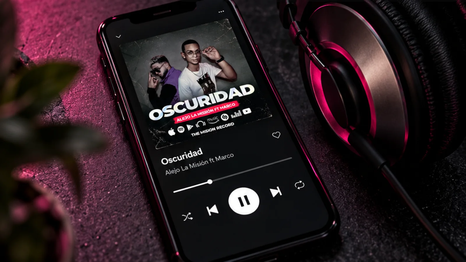 Pieza promocional para plataformas de música.